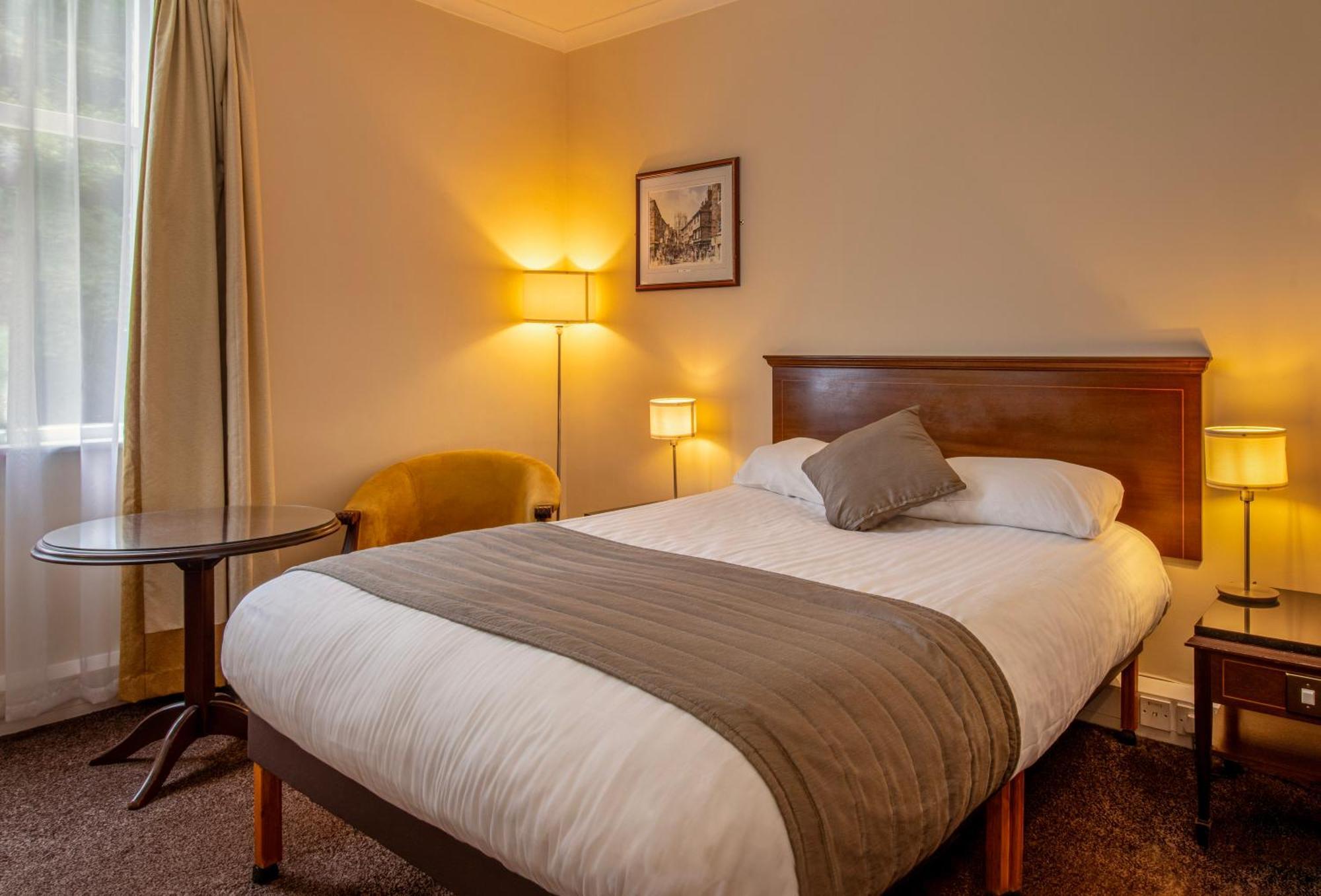 בראדפורד Hollins Hall Hotel, Golf & Country Club מראה חיצוני תמונה