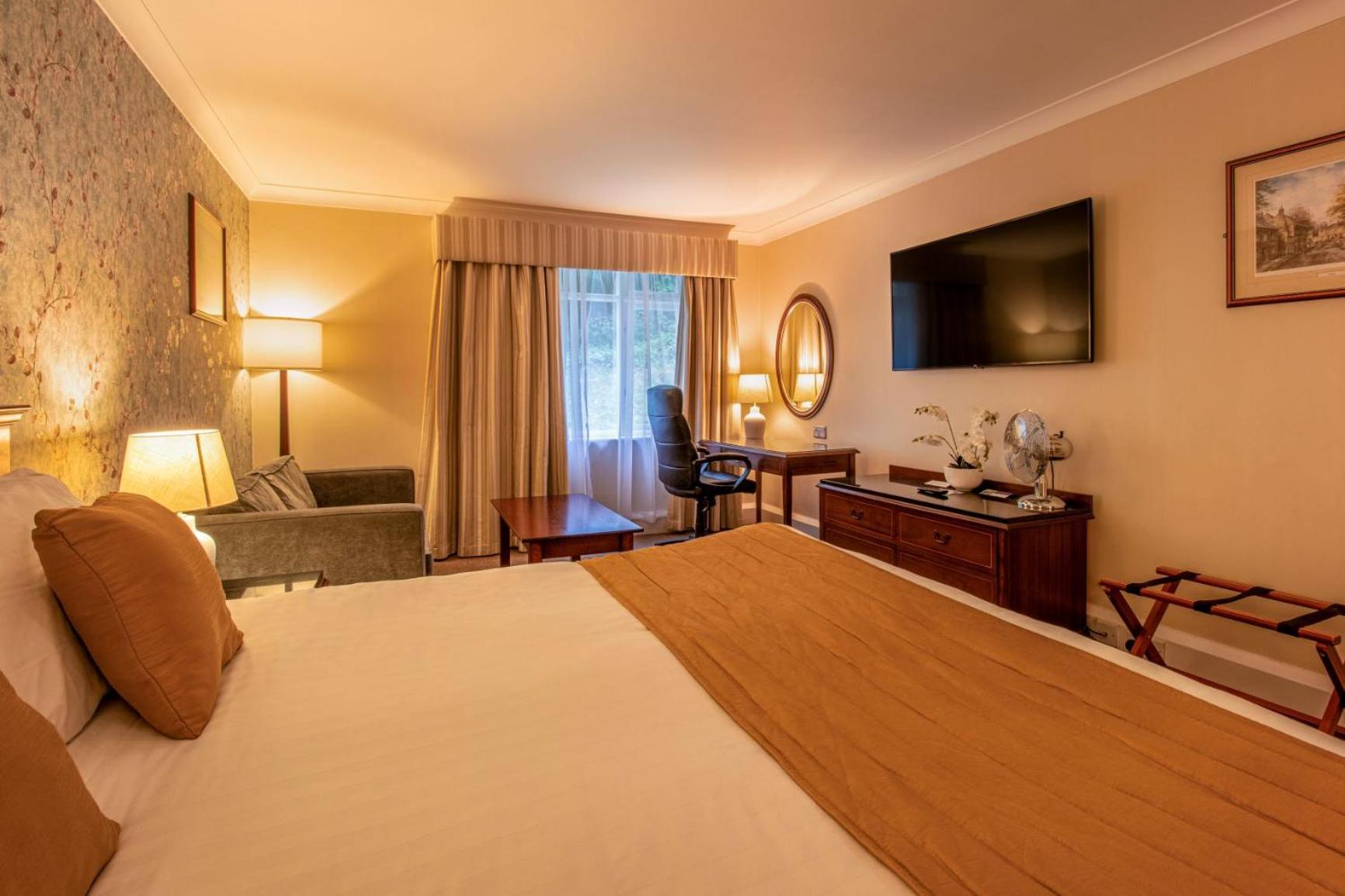 בראדפורד Hollins Hall Hotel, Golf & Country Club מראה חיצוני תמונה