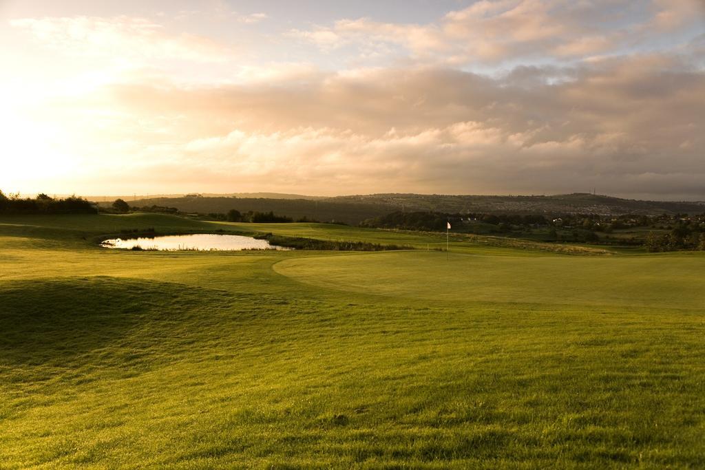 בראדפורד Hollins Hall Hotel, Golf & Country Club מראה חיצוני תמונה
