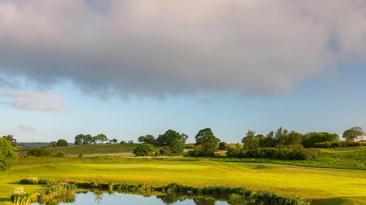 בראדפורד Hollins Hall Hotel, Golf & Country Club מראה חיצוני תמונה
