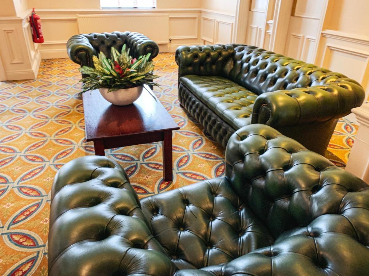 בראדפורד Hollins Hall Hotel, Golf & Country Club מראה חיצוני תמונה