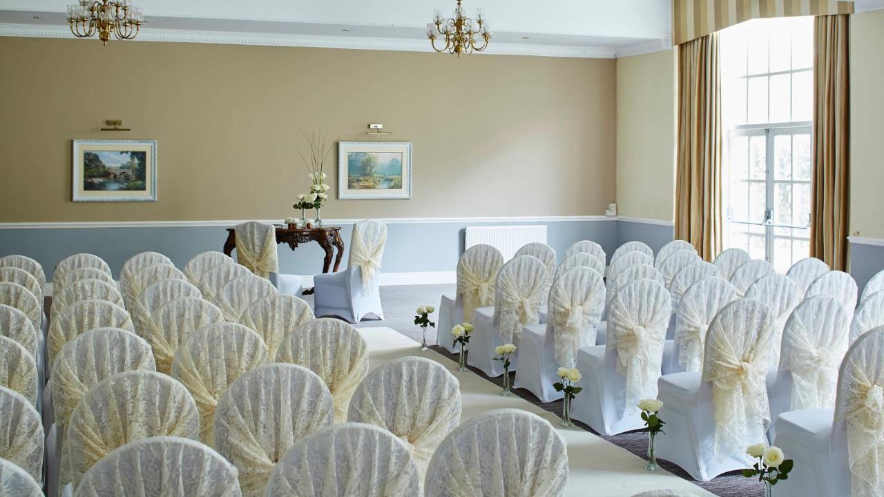 בראדפורד Hollins Hall Hotel, Golf & Country Club מראה חיצוני תמונה